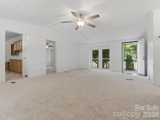715 Dallas Spencer Mountain Road, Dallas, NC 28034