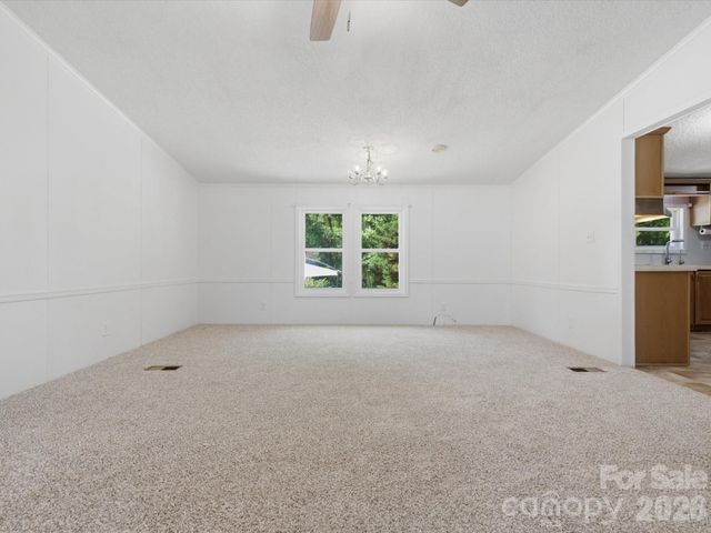 715 Dallas Spencer Mountain Road, Dallas, NC 28034