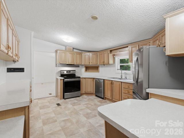 715 Dallas Spencer Mountain Road, Dallas, NC 28034