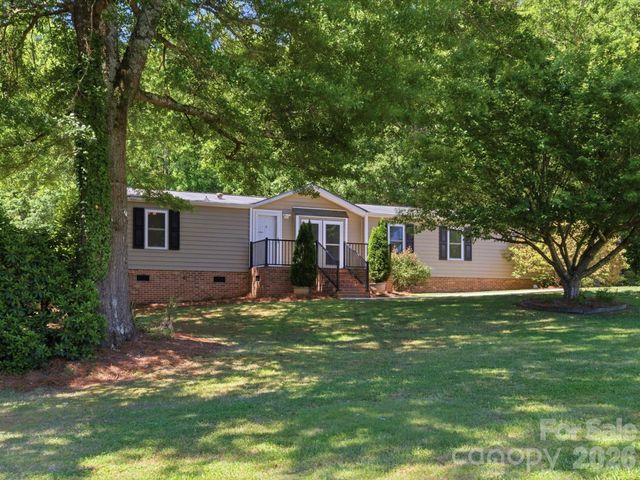 715 Dallas Spencer Mountain Road, Dallas, NC 28034