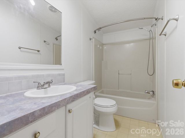 715 Dallas Spencer Mountain Road, Dallas, NC 28034