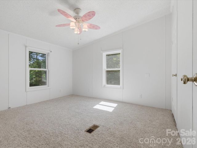 715 Dallas Spencer Mountain Road, Dallas, NC 28034
