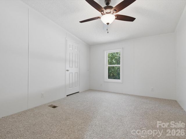 715 Dallas Spencer Mountain Road, Dallas, NC 28034
