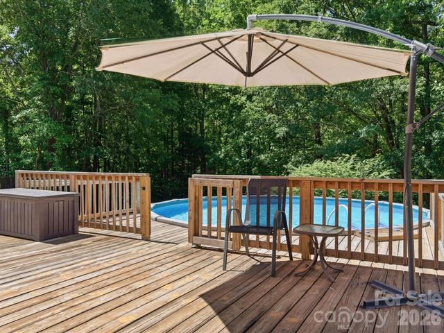 715 Dallas Spencer Mountain Road, Dallas, NC 28034