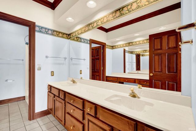 4528 Bridgestone Boulevard, Newburgh, IN 47630