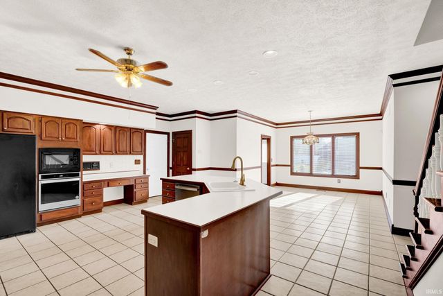 4528 Bridgestone Boulevard, Newburgh, IN 47630