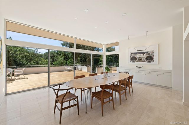 10 Dogwood Hills Road, Pound Ridge, NY 10576