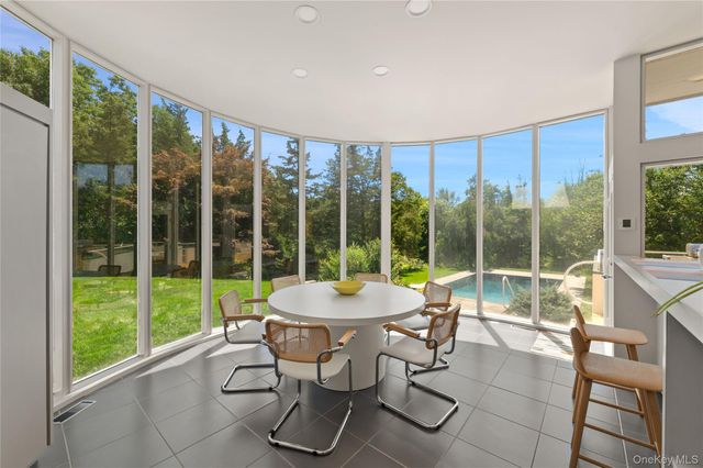 10 Dogwood Hills Road, Pound Ridge, NY 10576