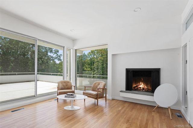10 Dogwood Hills Road, Pound Ridge, NY 10576
