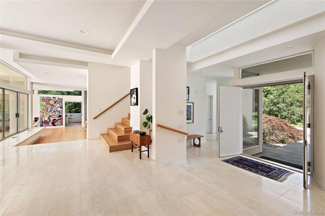 10 Dogwood Hills Road, Pound Ridge, NY 10576