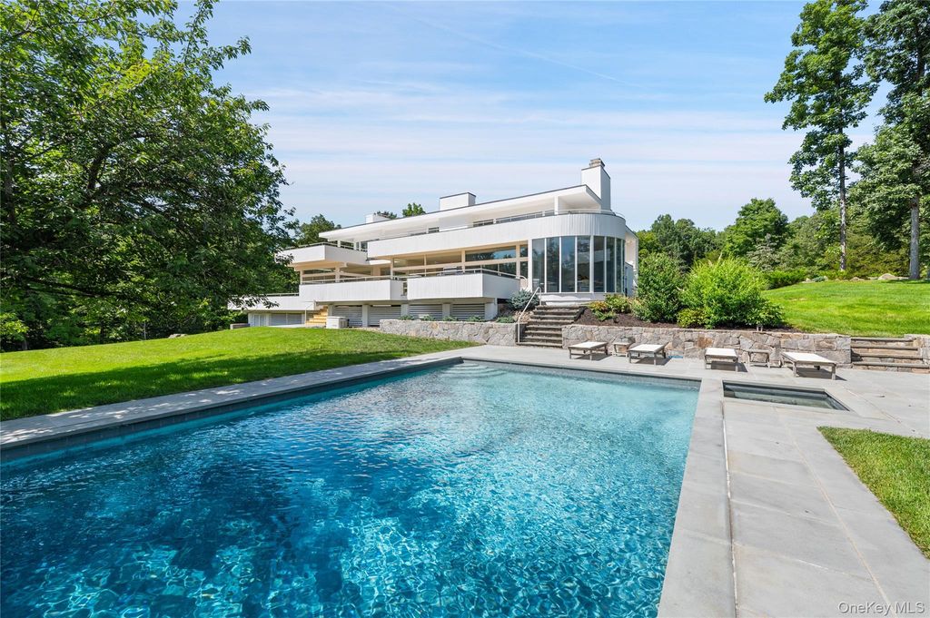 10 Dogwood Hills Road, Pound Ridge, NY 10576 — photo 2