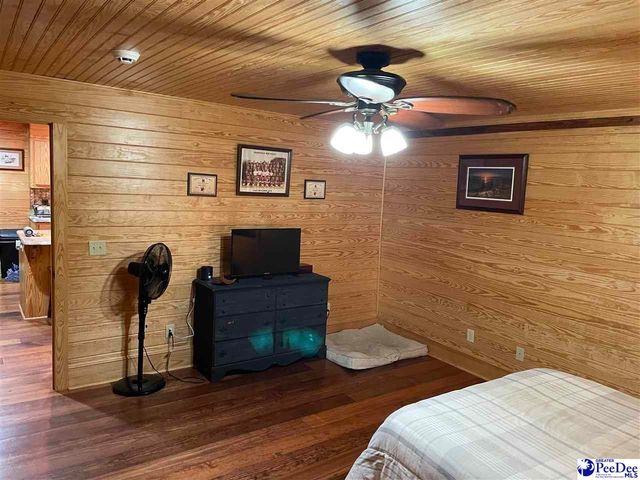 1333 New Market Rd, Hartsville, SC 29550