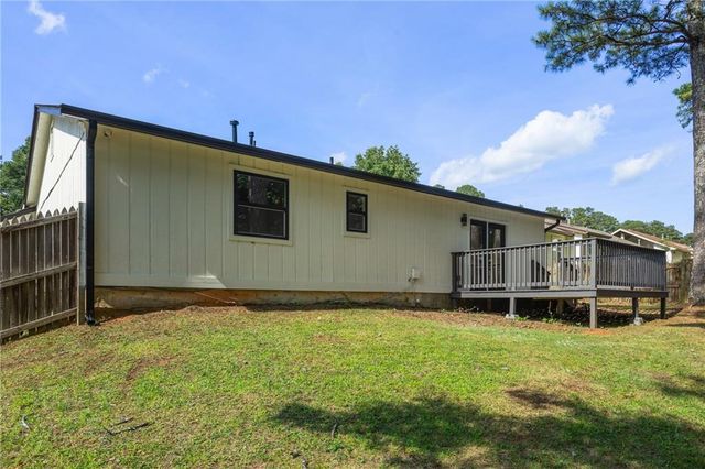 2238 Leslie Brook Drive, Decatur, GA 30035