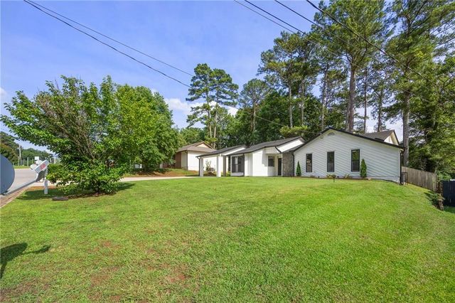 2238 Leslie Brook Drive, Decatur, GA 30035