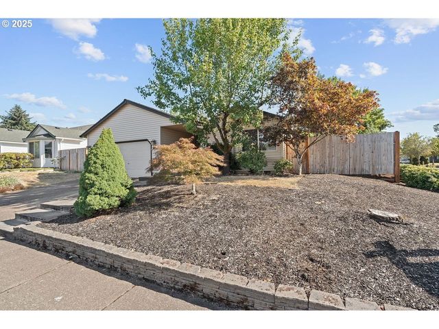 6738 Se MOSCATO Ct, Hillsboro, OR 97123