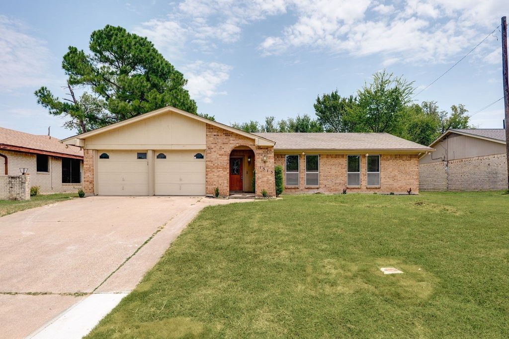 1513 Warren Lane, Fort Worth, TX 76112