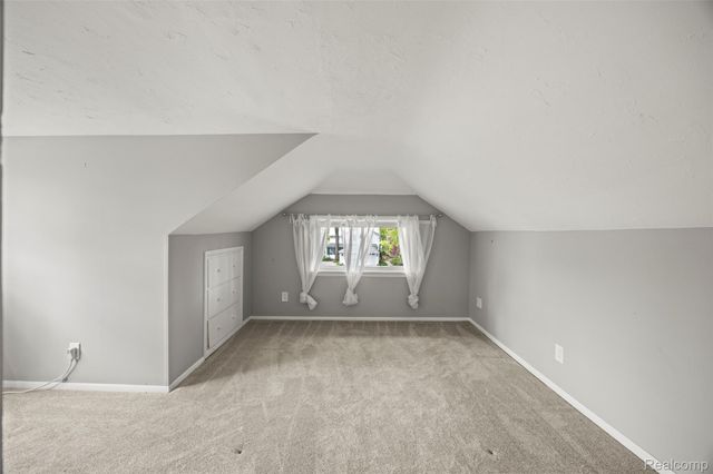1545 Tanfield Street, West Bloomfield Charter Township, MI 48324