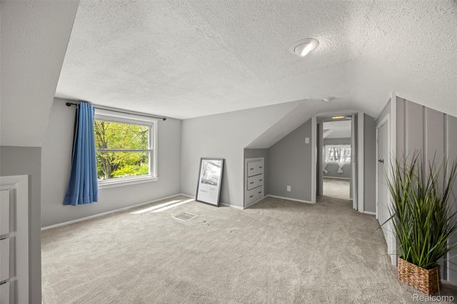 1545 Tanfield Street, West Bloomfield Charter Township, MI 48324