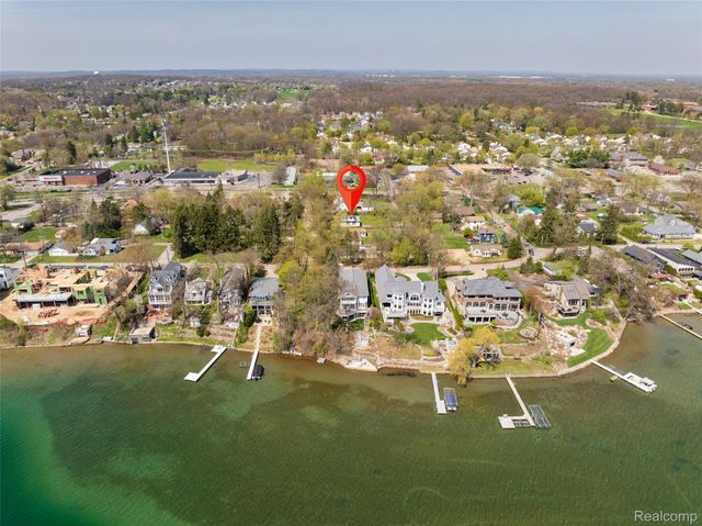 1545 Tanfield Street, West Bloomfield Charter Township, MI 48324