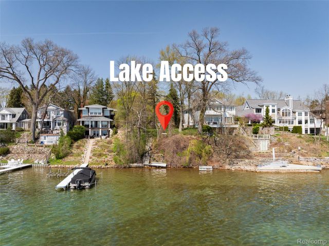 1545 Tanfield Street, West Bloomfield Charter Township, MI 48324