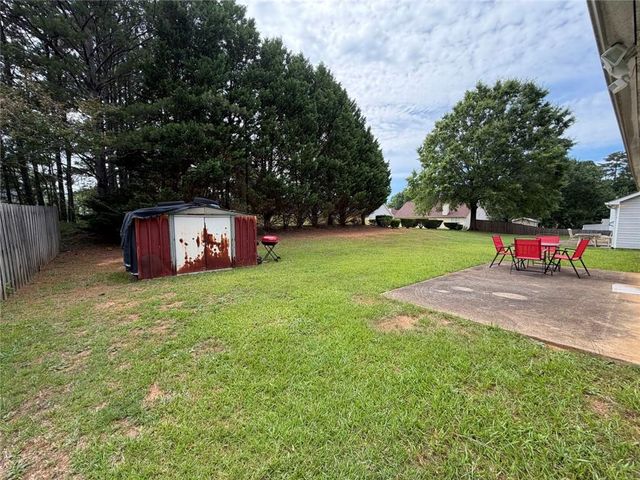 2800 Hillvale Cove Way, Lithonia, GA 30058