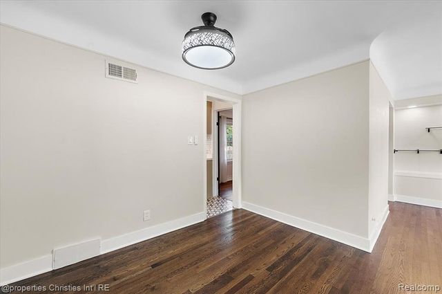 2898 Yorkshire Road, Birmingham, MI 48009