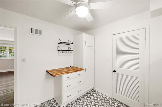 2898 Yorkshire Road, Birmingham, MI 48009