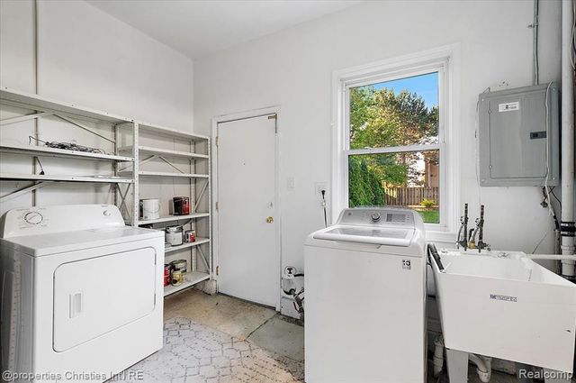 2898 Yorkshire Road, Birmingham, MI 48009