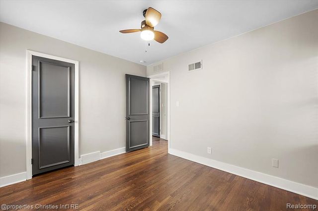 2898 Yorkshire Road, Birmingham, MI 48009