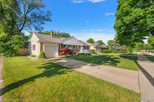 2898 Yorkshire Road, Birmingham, MI 48009