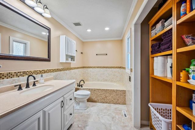 1312 Barnes Drive, Lee's Summit, MO 64086