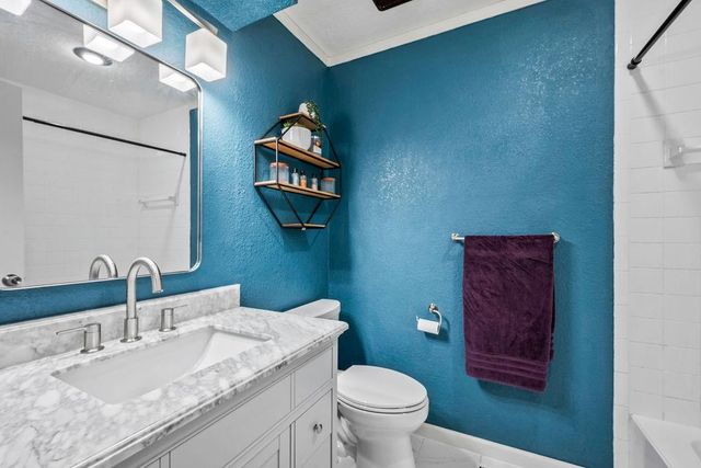 1312 Barnes Drive, Lee's Summit, MO 64086