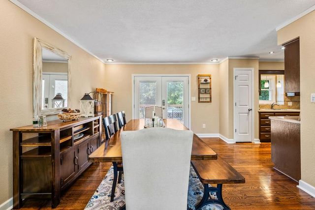 1312 Barnes Drive, Lee's Summit, MO 64086