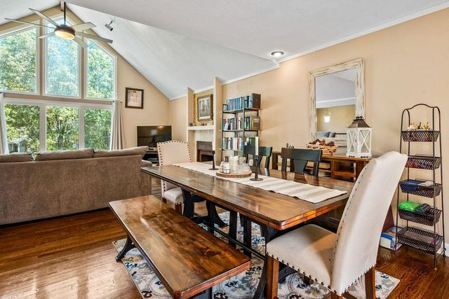 1312 Barnes Drive, Lee's Summit, MO 64086