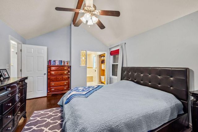 1312 Barnes Drive, Lee's Summit, MO 64086