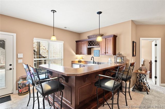 3435 Royal Lake Drive, Floyds Knobs, IN 47119