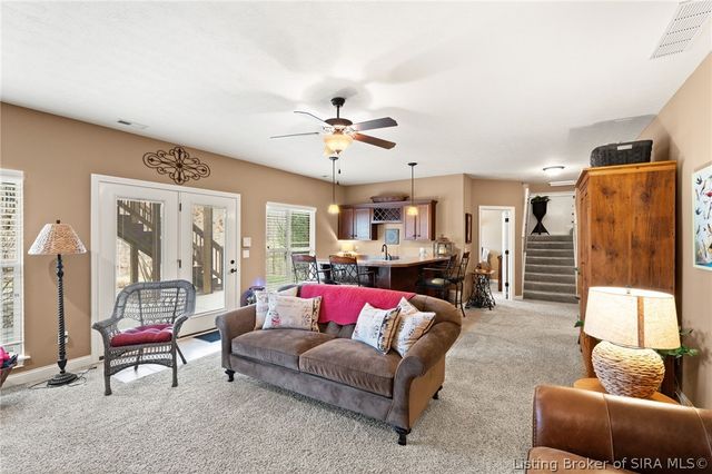 3435 Royal Lake Drive, Floyds Knobs, IN 47119