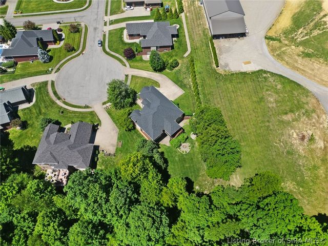 3435 Royal Lake Drive, Floyds Knobs, IN 47119