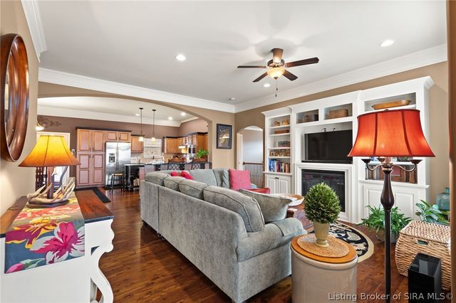 3435 Royal Lake Drive, Floyds Knobs, IN 47119