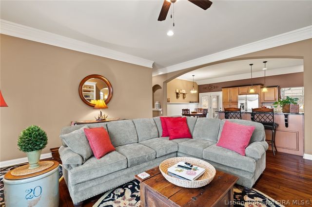 3435 Royal Lake Drive, Floyds Knobs, IN 47119