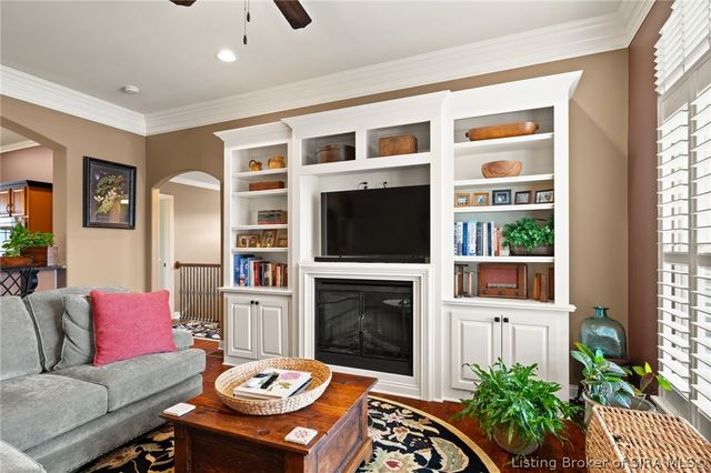 3435 Royal Lake Drive, Floyds Knobs, IN 47119