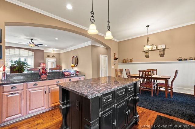 3435 Royal Lake Drive, Floyds Knobs, IN 47119