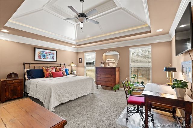 3435 Royal Lake Drive, Floyds Knobs, IN 47119