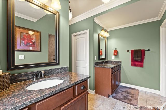 3435 Royal Lake Drive, Floyds Knobs, IN 47119