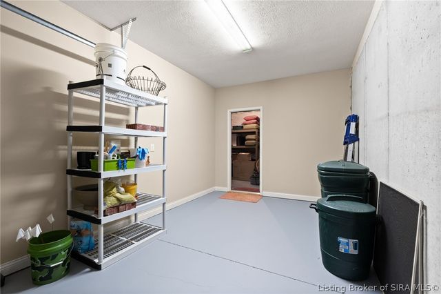 3435 Royal Lake Drive, Floyds Knobs, IN 47119