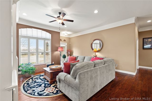 3435 Royal Lake Drive, Floyds Knobs, IN 47119