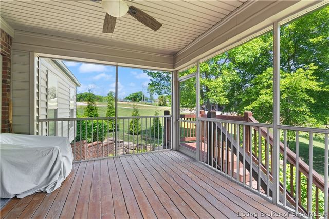 3435 Royal Lake Drive, Floyds Knobs, IN 47119
