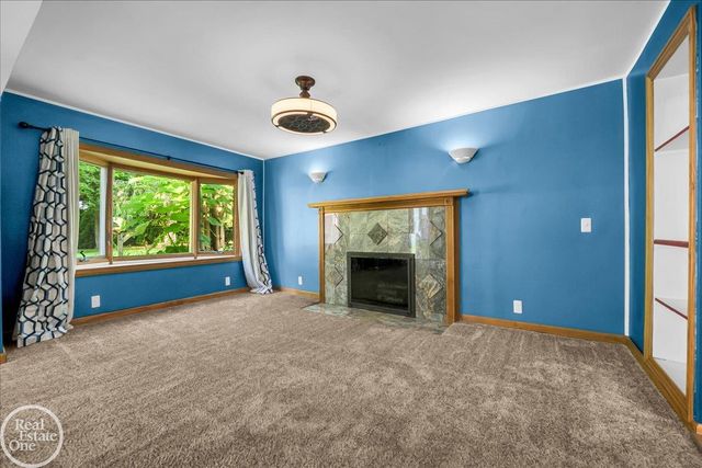 52161 Brentwood Drive, Shelby Twp, MI 48316
