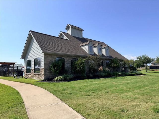 2214 Sterling Oaks Drive, Rosharon, TX 77583