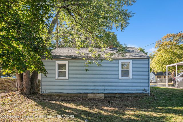 3611 Homewood Avenue, Lansing, MI 48910